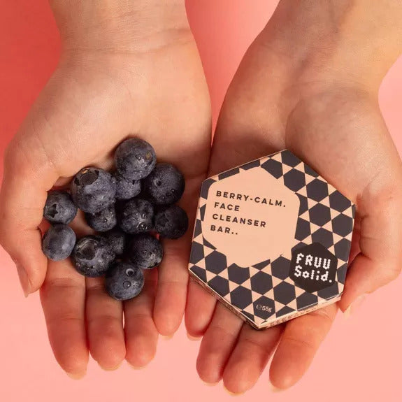 Berry-Calm Face Cleanser Bar von FRUU Cosmetics