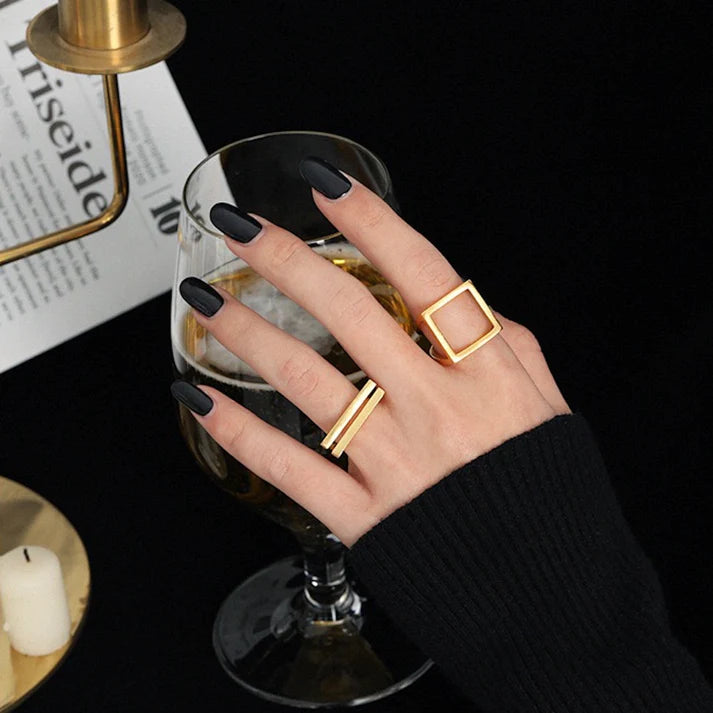 Quadratischer Ring aus Sterlingsilber und Gold-Vermeil in markanter Optik
