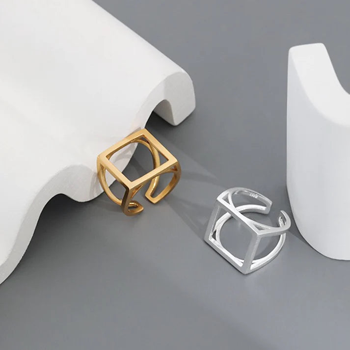 Quadratischer Ring aus Sterlingsilber und Gold-Vermeil in markanter Optik